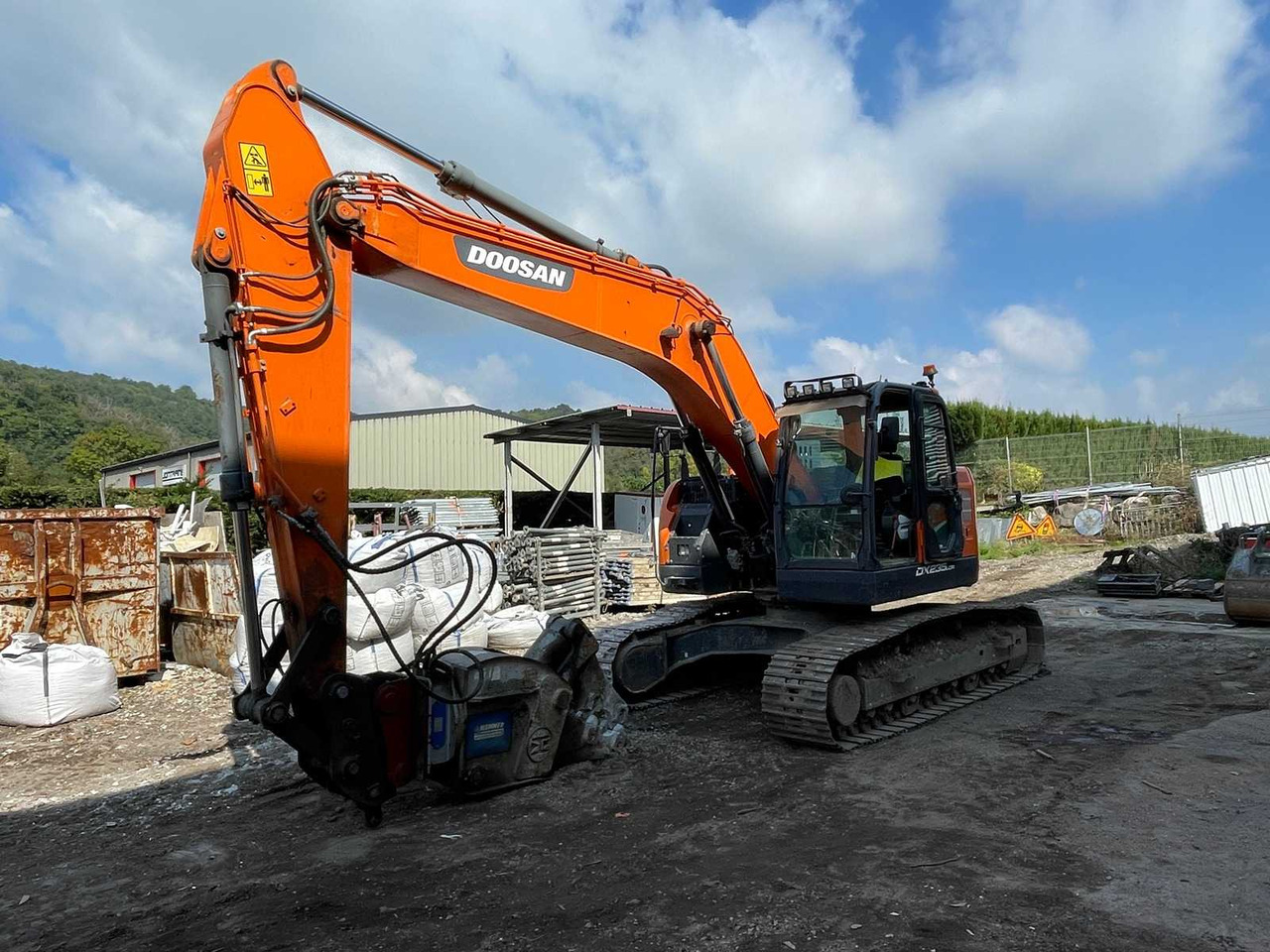 Doosan DX235LCR - Máy xúc bánh xích: hình 2 Doosan DX235LCR - Máy xúc bánh xích: hình 2