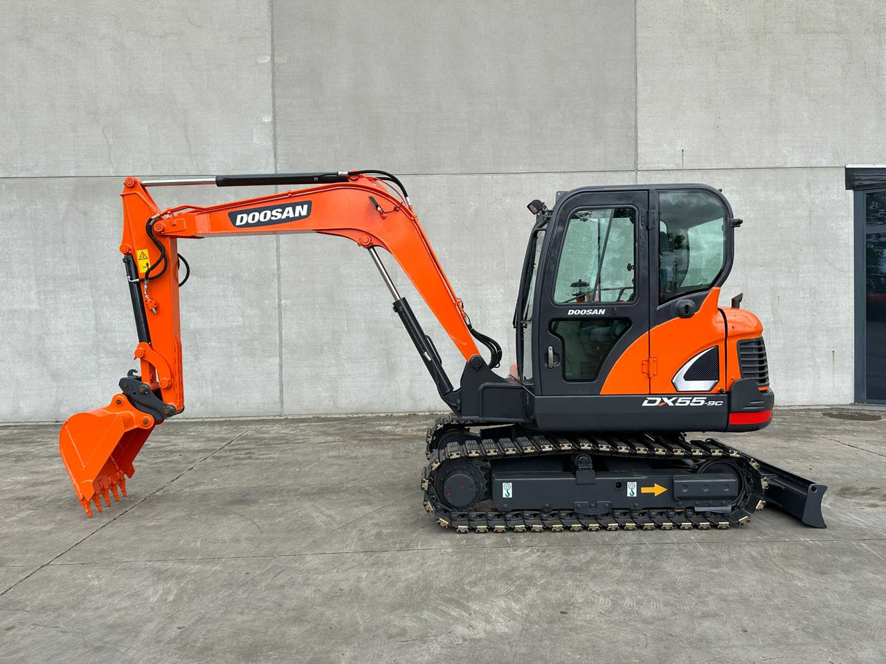 Máy xúc bánh xích Doosan DX55-9C: hình 7