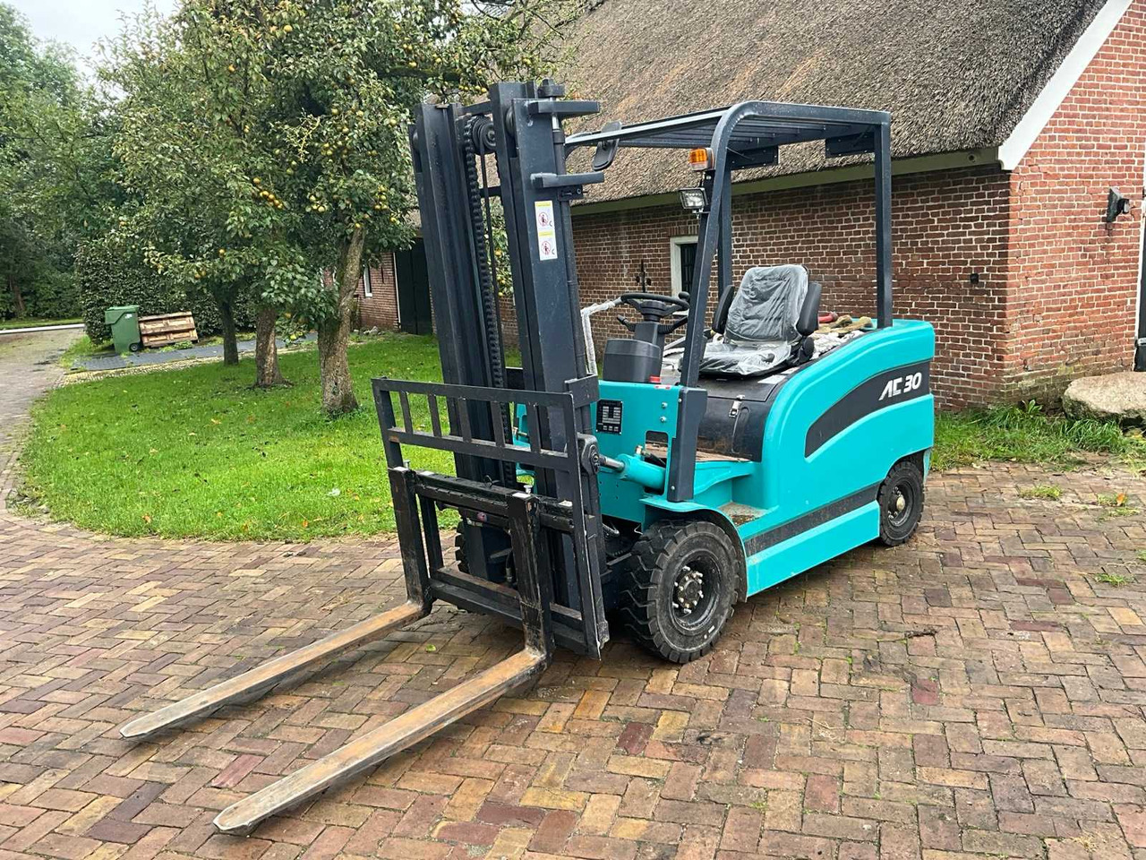 EASY-GOING - 3 TON - CPD-30 - FORKLIFT - 2024 - Xe nâng: hình 1 EASY-GOING - 3 TON - CPD-30 - FORKLIFT - 2024 - Xe nâng: hình 1