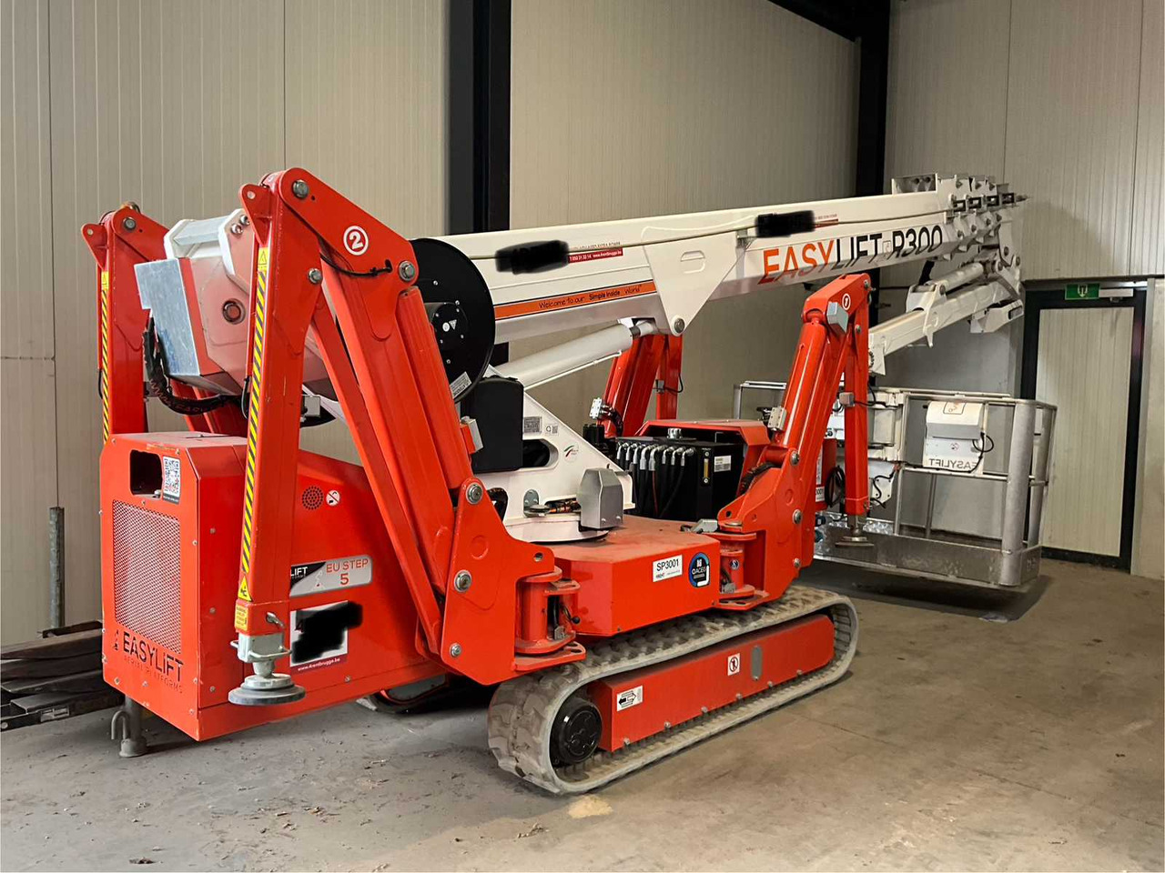 Easylift R300 - Nền bục trên không: hình 2 Easylift R300 - Nền bục trên không: hình 2