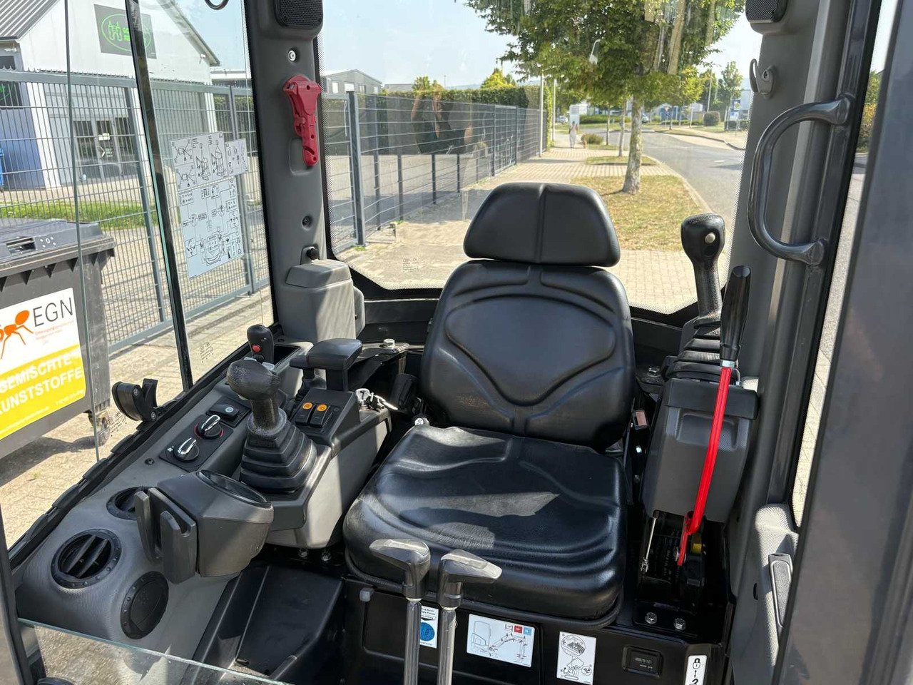 Máy xúc mini Eurocomach 19TR: hình 25