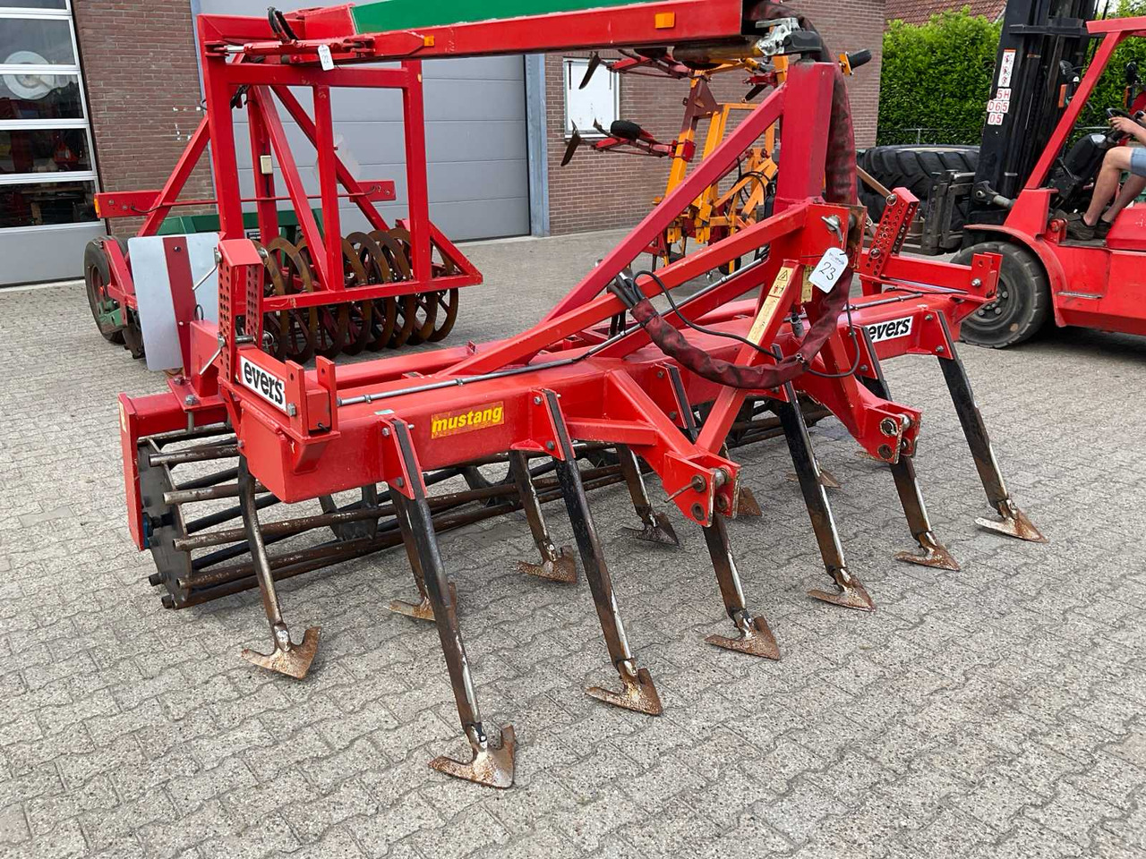 Evers Mustang LD-13 R62 - Máy trồng trọt: hình 3 Evers Mustang LD-13 R62 - Máy trồng trọt: hình 3
