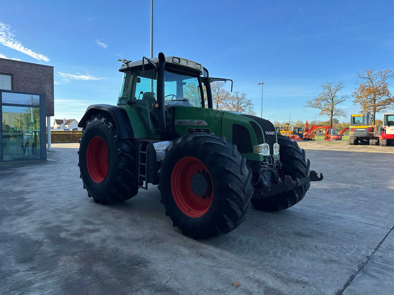 FENDT - 2002 - 926 - FOUR-WHEEL DRIVE AGRICULTURAL TRACTOR - Máy cày: hình 3 FENDT - 2002 - 926 - FOUR-WHEEL DRIVE AGRICULTURAL TRACTOR - Máy cày: hình 3