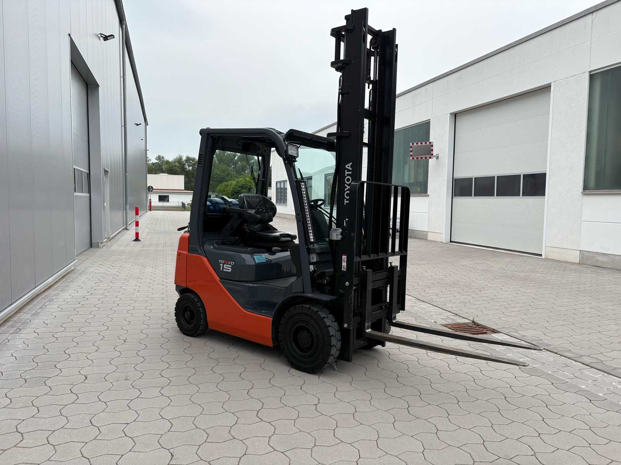 FORKLIFT TOYOTA 02-8FGF15 - Xe nâng: hình 5 FORKLIFT TOYOTA 02-8FGF15 - Xe nâng: hình 5