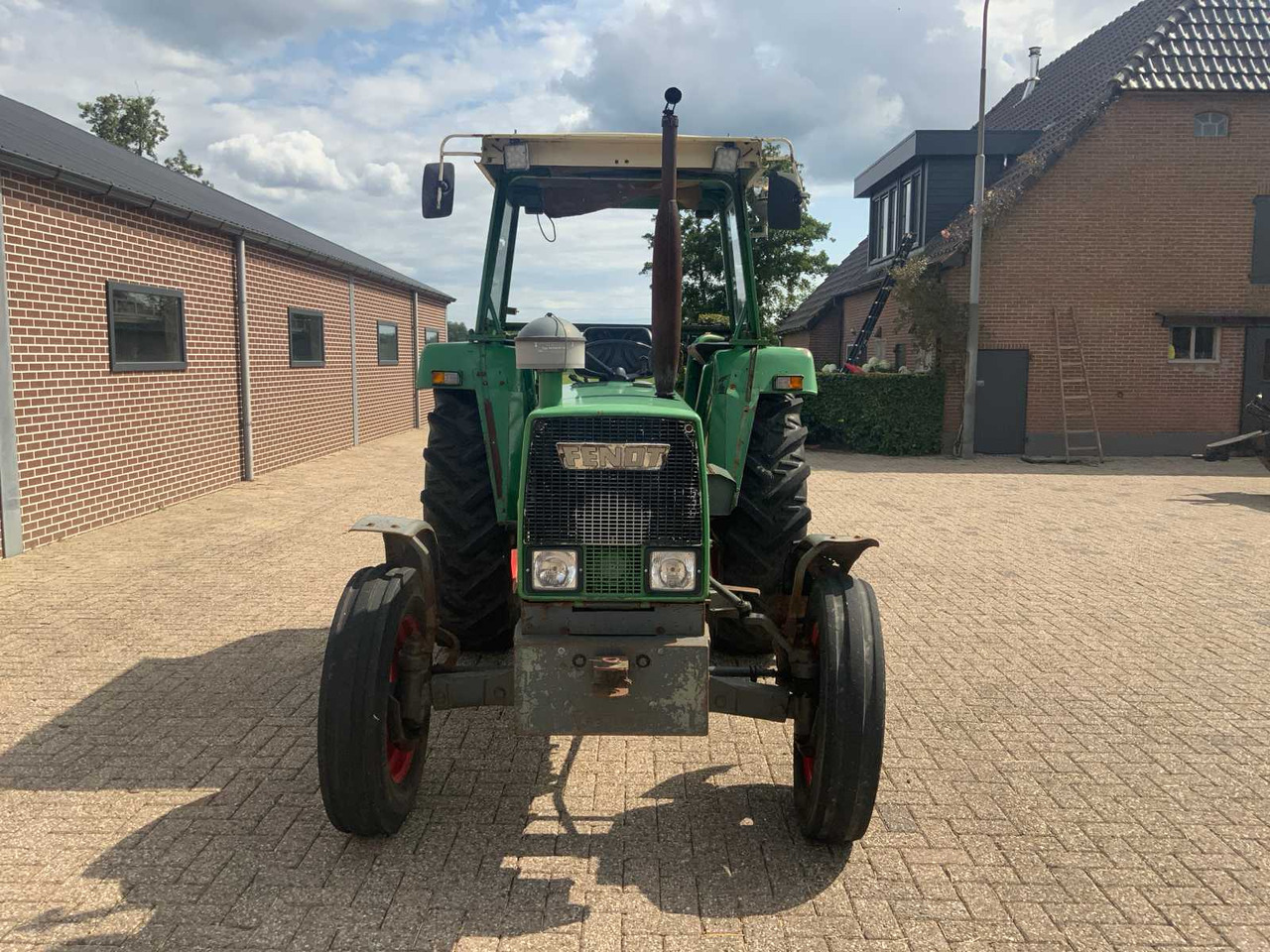 Fendt Farmer 108S - Máy cày: hình 2 Fendt Farmer 108S - Máy cày: hình 2