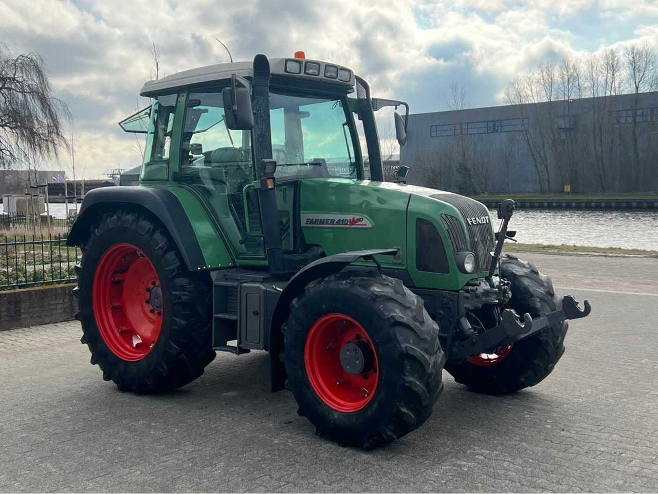 Fendt Farmer 410 - Máy cày: hình 5 Fendt Farmer 410 - Máy cày: hình 5