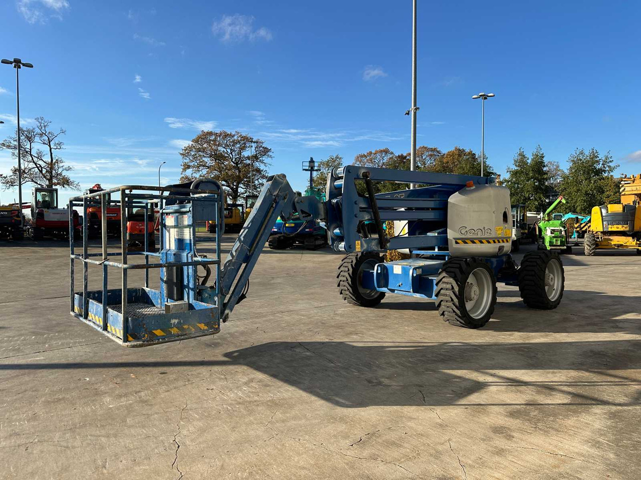 GENIE - 2005 - Z45/25 - AERIAL PLATFORM - Nền bục trên không: hình 4 GENIE - 2005 - Z45/25 - AERIAL PLATFORM - Nền bục trên không: hình 4