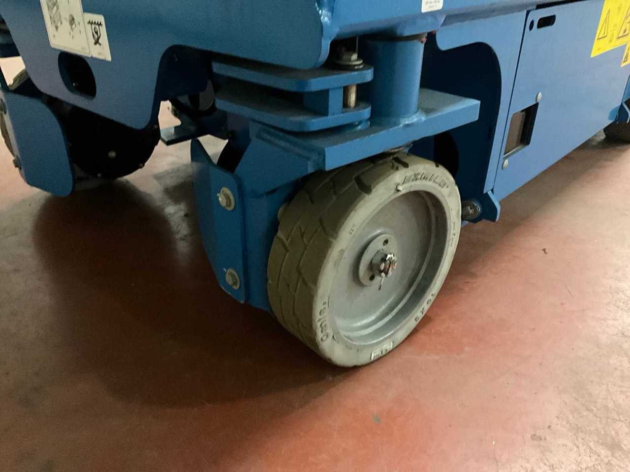 Nền bục trên không GENIE GD-1432M AERIAL PLATFORM: hình 11 Nền bục trên không GENIE GD-1432M AERIAL PLATFORM: hình 11