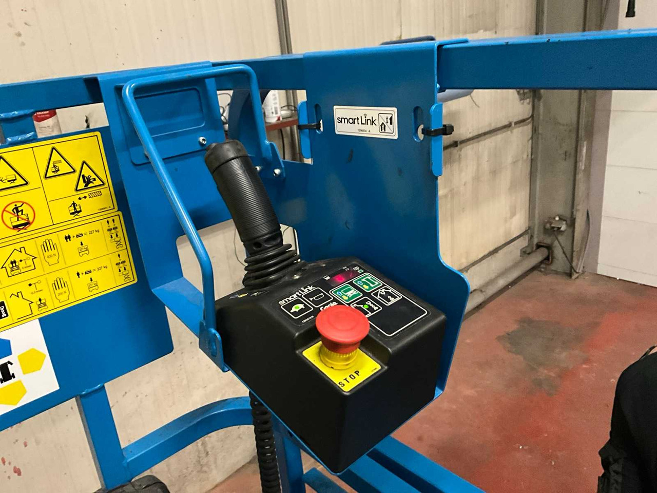 Nền bục trên không GENIE GD-1432M AERIAL PLATFORM: hình 9 Nền bục trên không GENIE GD-1432M AERIAL PLATFORM: hình 9