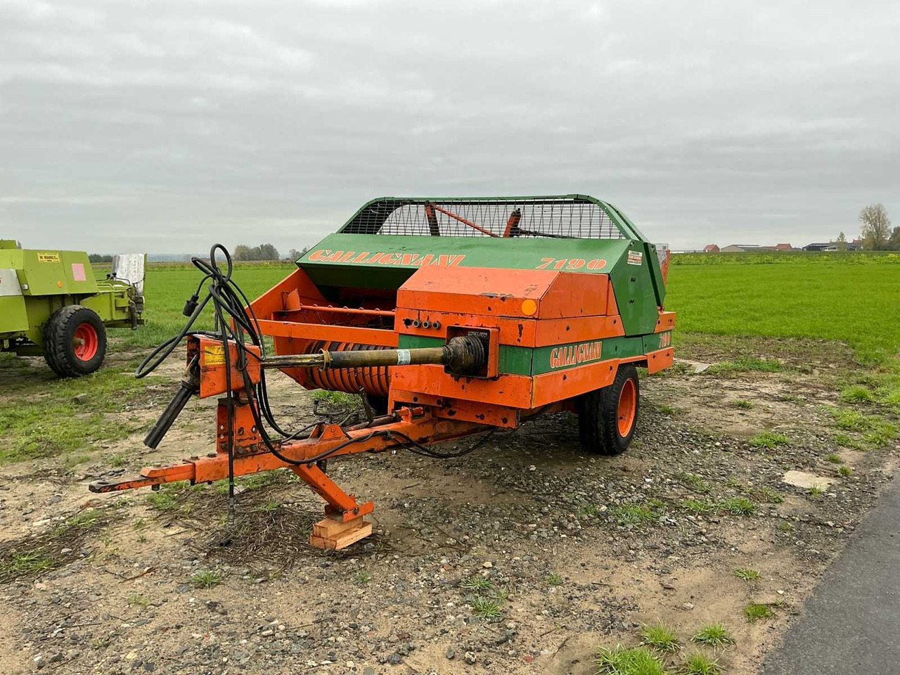 Gallignani 7190 - Máy đóng kiện vuông: hình 1 Gallignani 7190 - Máy đóng kiện vuông: hình 1