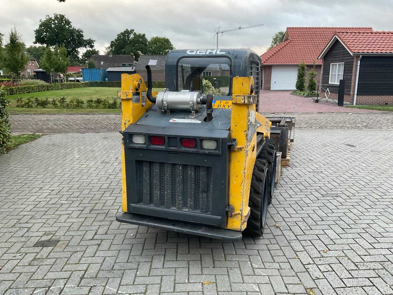Gehl R105 - Máy xúc lật đa năng: hình 4 Gehl R105 - Máy xúc lật đa năng: hình 4