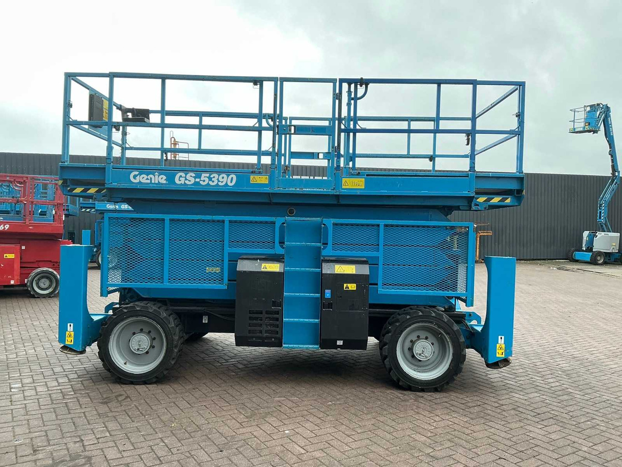 Genie GS-5390 - Nền bục trên không: hình 4 Genie GS-5390 - Nền bục trên không: hình 4