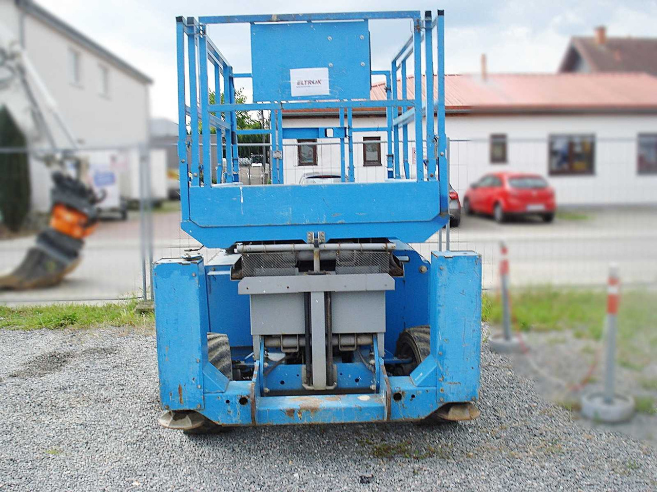 Genie GS3268 - Nền bục trên không: hình 2 Genie GS3268 - Nền bục trên không: hình 2