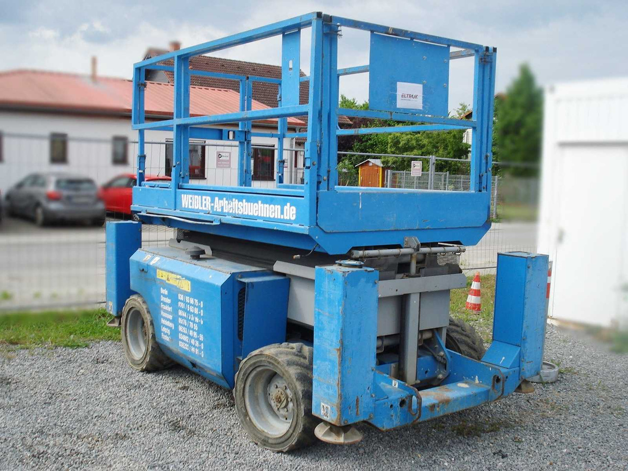 Genie GS3268 - Nền bục trên không: hình 4 Genie GS3268 - Nền bục trên không: hình 4