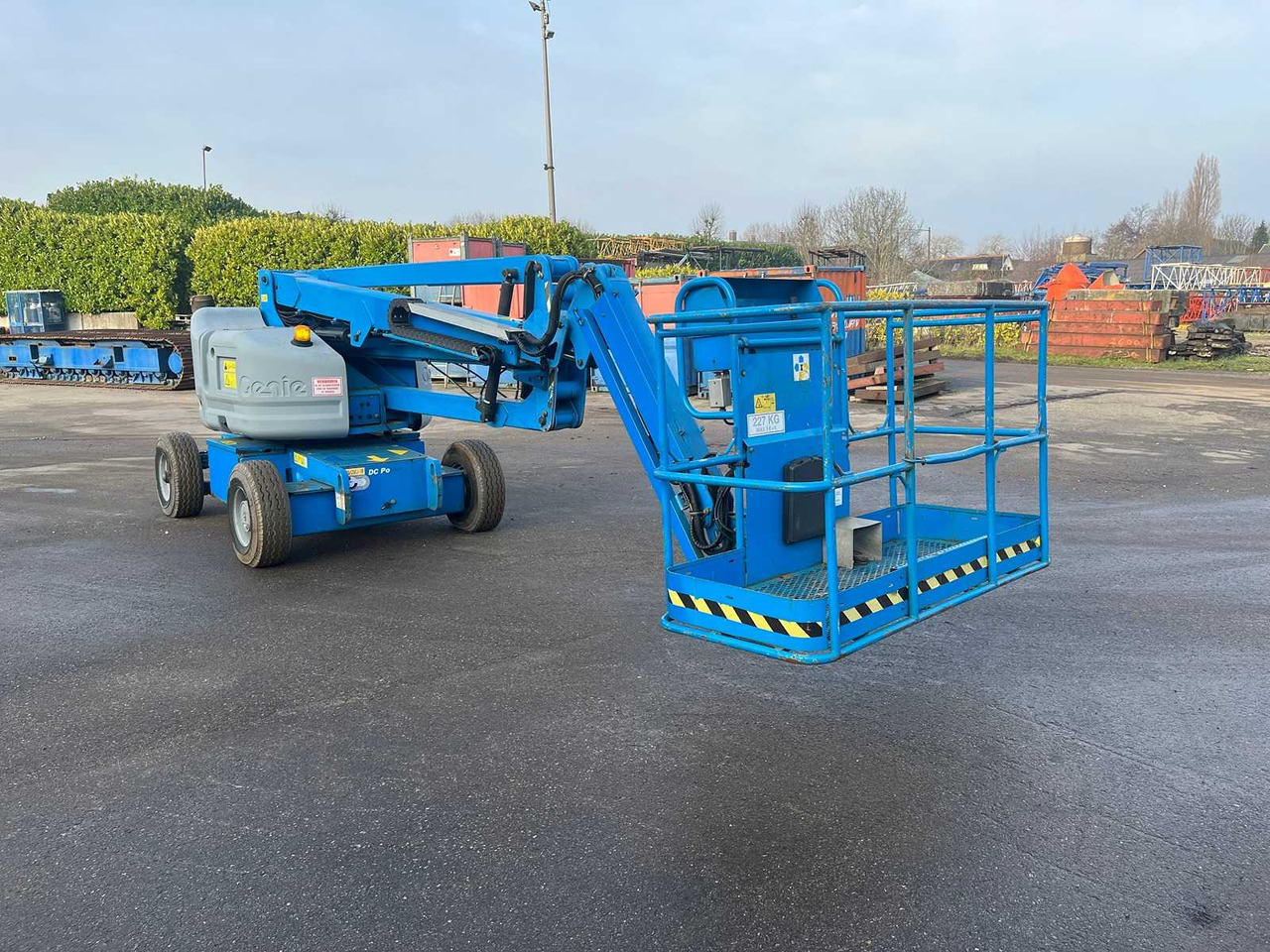 Genie Z45 / 25 DC - Nền bục trên không: hình 2 Genie Z45 / 25 DC - Nền bục trên không: hình 2