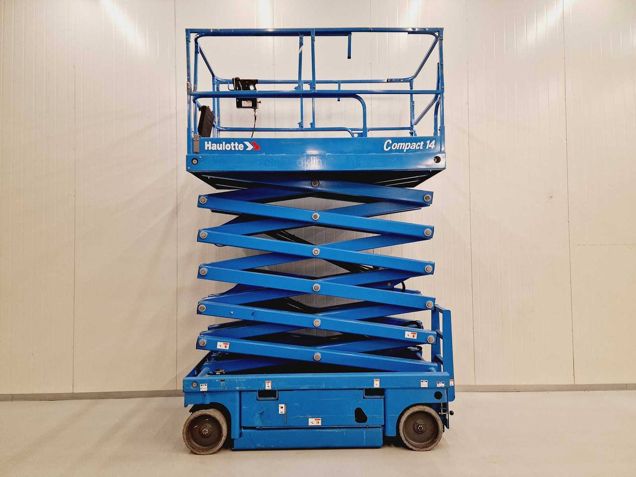 Haulotte Compact 14 - Nền bục trên không: hình 4 Haulotte Compact 14 - Nền bục trên không: hình 4