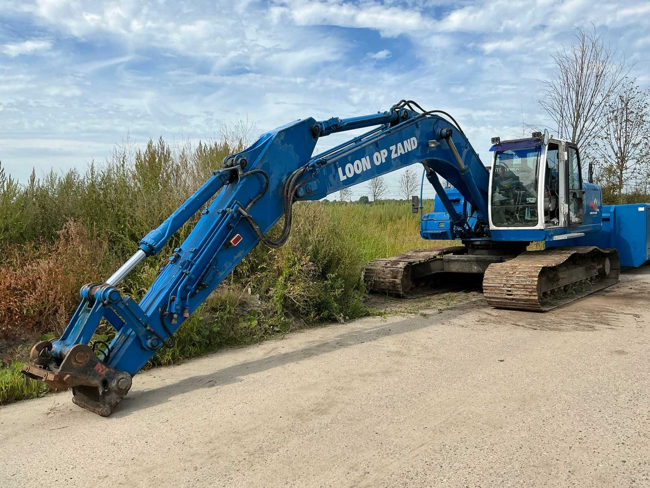 Hitachi ZX250LC3 - Máy xúc bánh xích: hình 1 Hitachi ZX250LC3 - Máy xúc bánh xích: hình 1