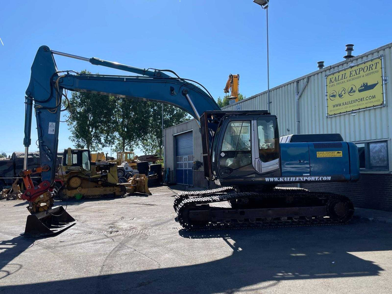 Hitachi ZX250LCN-3 - Máy xúc bánh xích: hình 1 Hitachi ZX250LCN-3 - Máy xúc bánh xích: hình 1