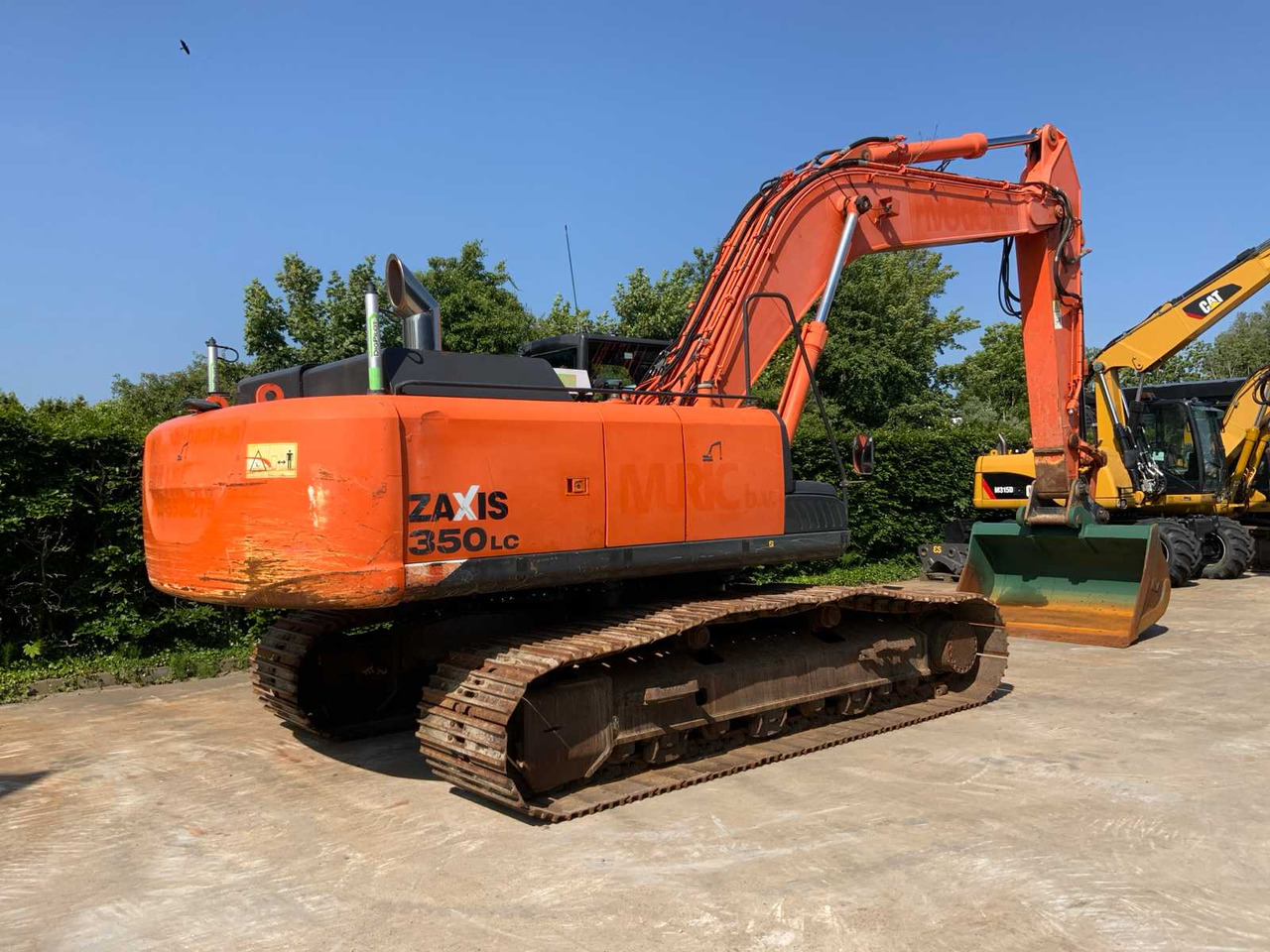 Hitachi ZX350LC-5B - Máy xúc bánh xích: hình 5 Hitachi ZX350LC-5B - Máy xúc bánh xích: hình 5