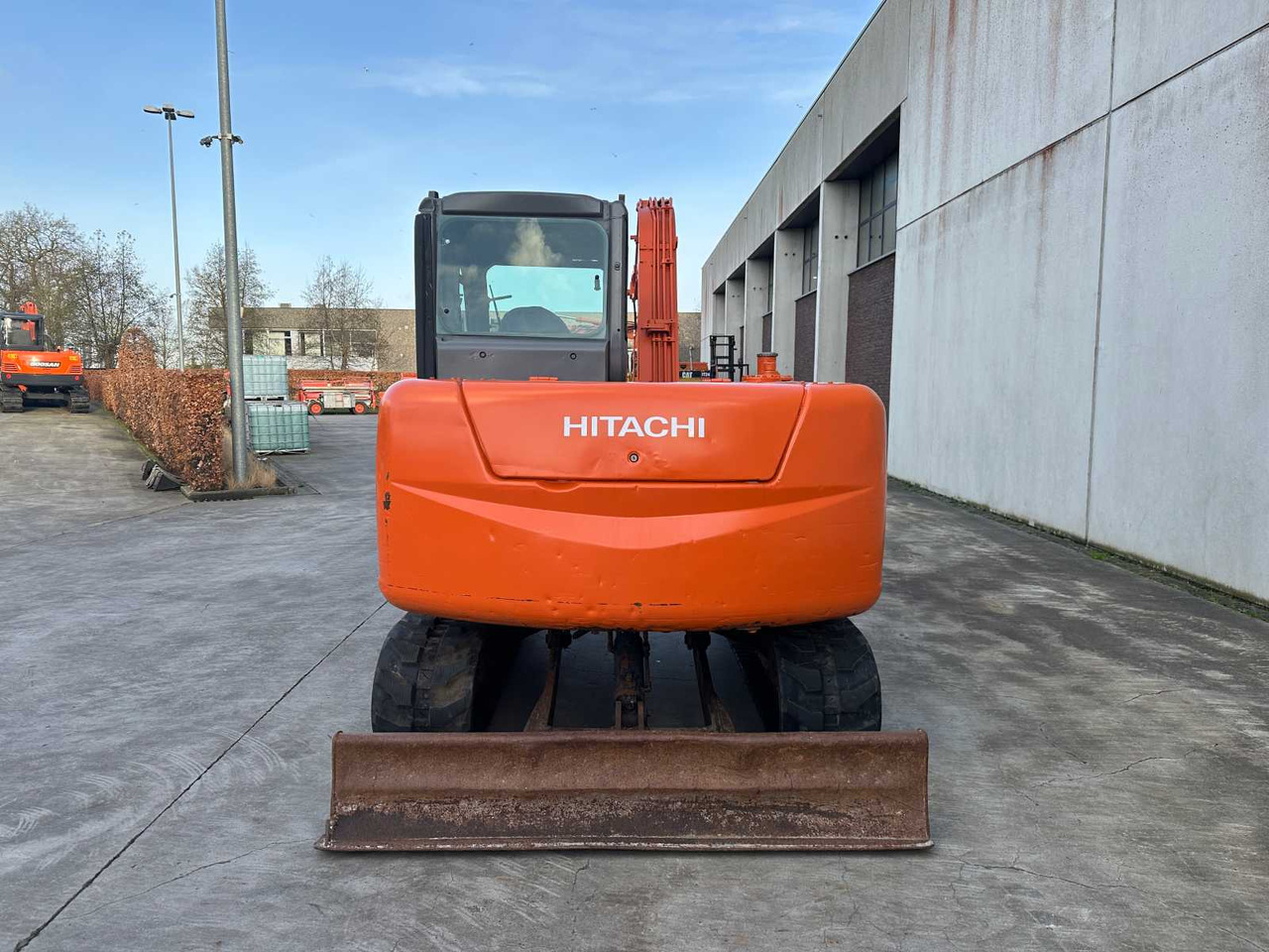 Hitachi ZX70LC - Máy xúc bánh xích: hình 5 Hitachi ZX70LC - Máy xúc bánh xích: hình 5