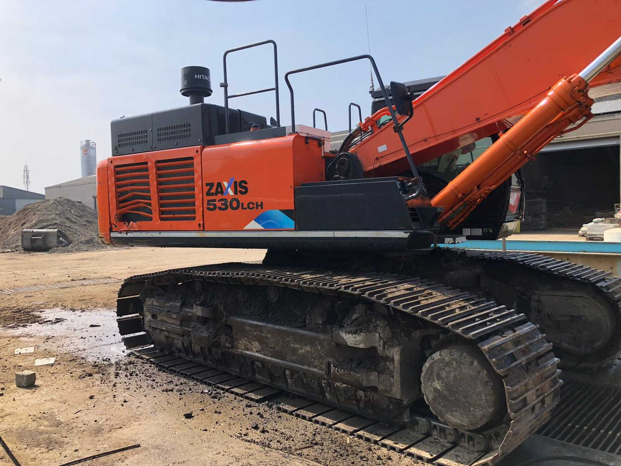 Hitachi Zaxis 530LCH - Máy xúc bánh xích: hình 2 Hitachi Zaxis 530LCH - Máy xúc bánh xích: hình 2
