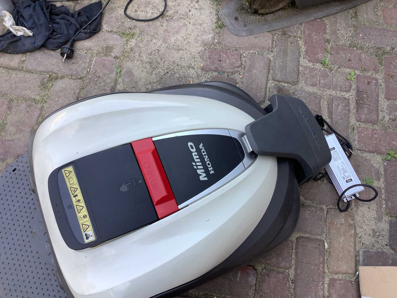 Honda HRM 3000 - Máy cắt cỏ vườn: hình 3 Honda HRM 3000 - Máy cắt cỏ vườn: hình 3