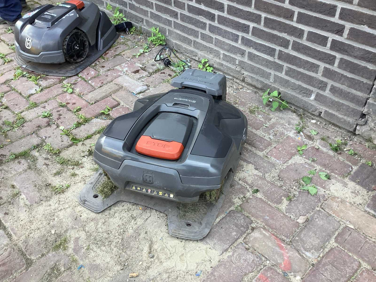 Husqvarna 310 - Máy cắt cỏ vườn: hình 2 Husqvarna 310 - Máy cắt cỏ vườn: hình 2
