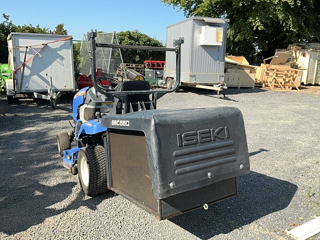 Iseki SXG323 - Máy cắt cỏ vườn: hình 4 Iseki SXG323 - Máy cắt cỏ vườn: hình 4