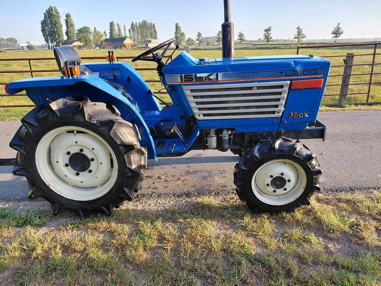 Iseki TL2100 - Máy cày mini: hình 3 Iseki TL2100 - Máy cày mini: hình 3