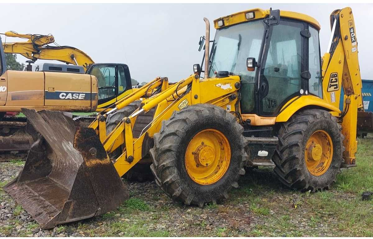 JCB 4CX BACKHOE LOADER WITH 4-IN-1 BUCKET AND TELESCOPIC BOOM - Máy xúc trước múc sau: hình 5 JCB 4CX BACKHOE LOADER WITH 4-IN-1 BUCKET AND TELESCOPIC BOOM - Máy xúc trước múc sau: hình 5