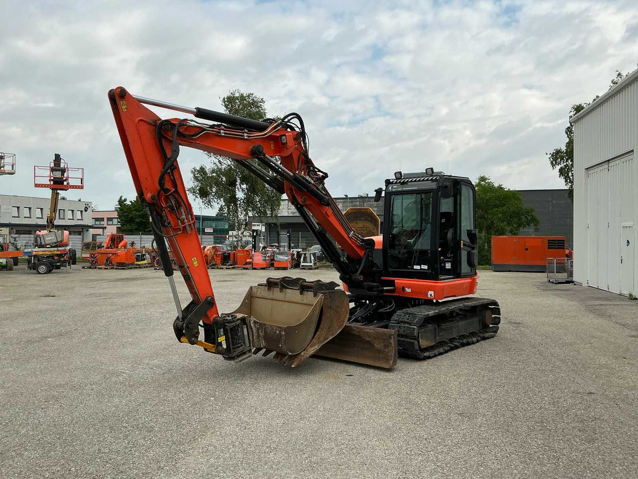 JCB 86C-1TAB - Máy xúc bánh xích: hình 2 JCB 86C-1TAB - Máy xúc bánh xích: hình 2
