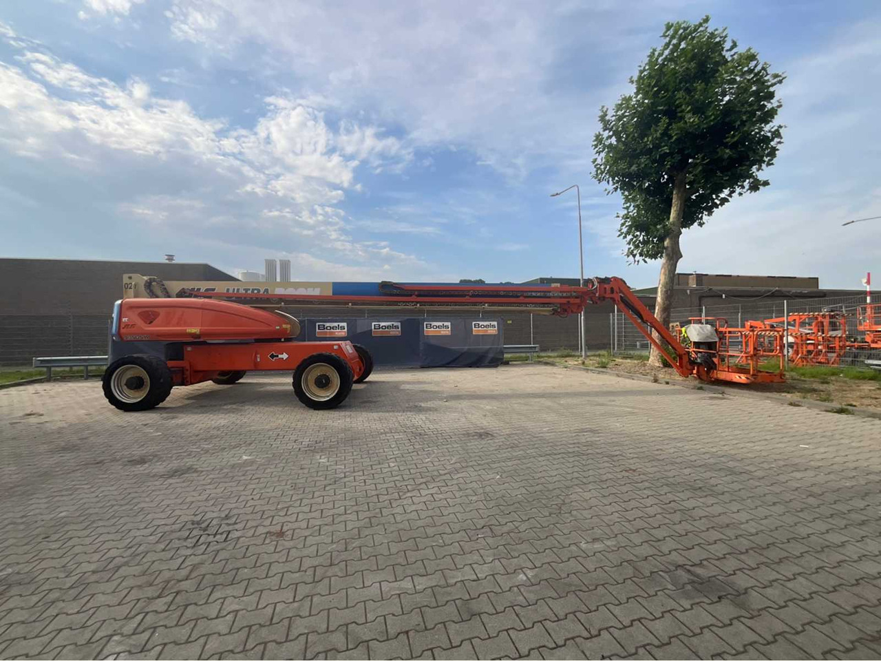 JLG 1350SJP Ultra Boom - Nền bục trên không: hình 3 JLG 1350SJP Ultra Boom - Nền bục trên không: hình 3