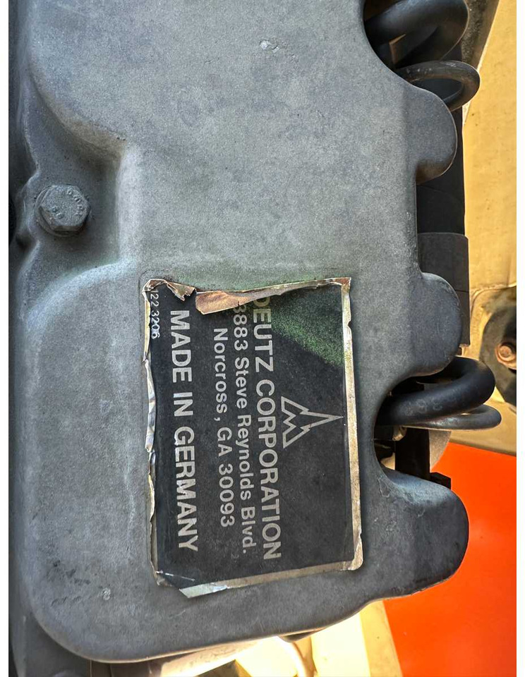 Nền bục trên không JLG - 1998 - 600AJ - AERIAL PLATFORM: hình 24 Nền bục trên không JLG - 1998 - 600AJ - AERIAL PLATFORM: hình 24