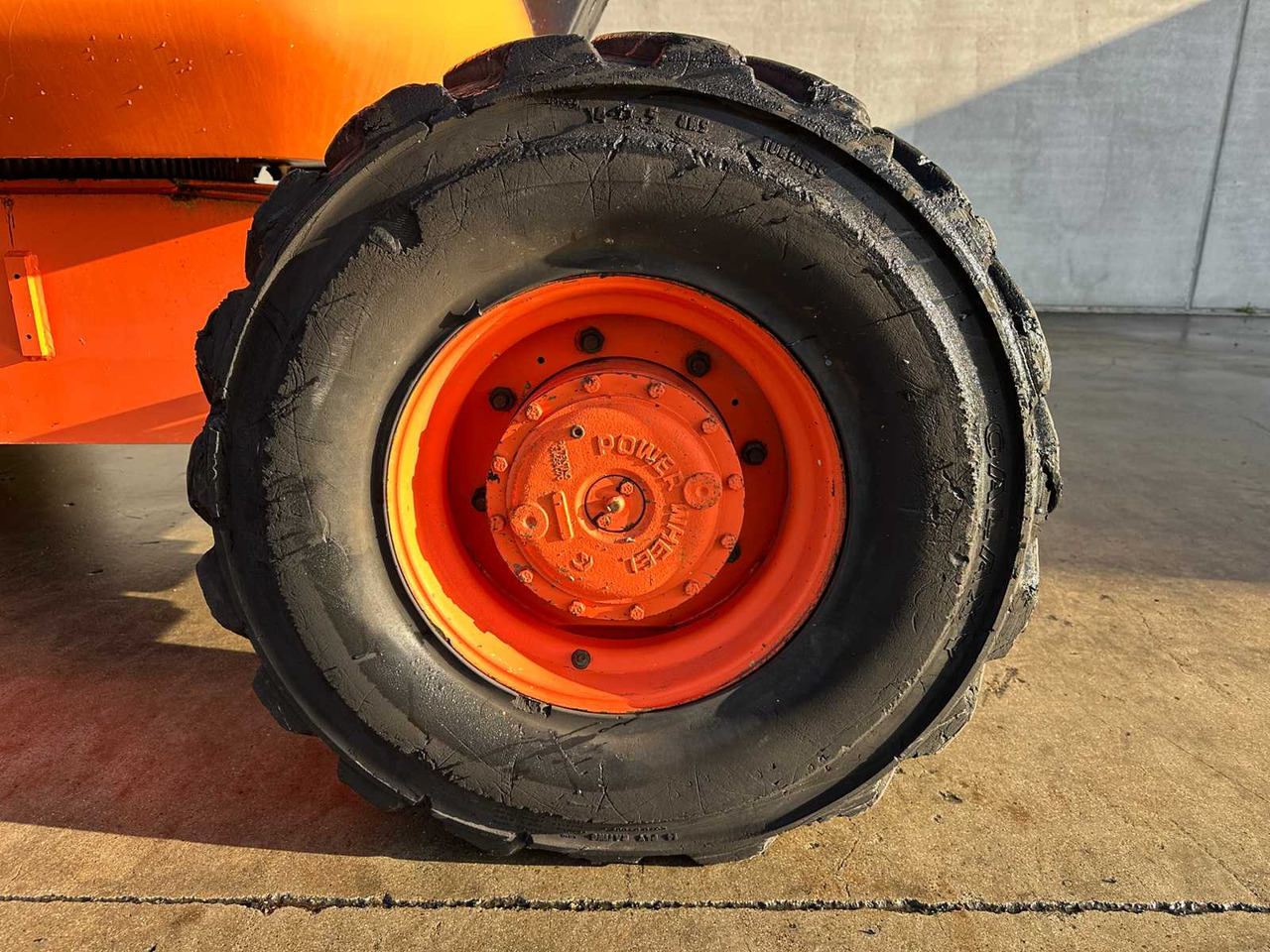 Nền bục trên không JLG - 1998 - 600AJ - AERIAL PLATFORM: hình 16 Nền bục trên không JLG - 1998 - 600AJ - AERIAL PLATFORM: hình 16