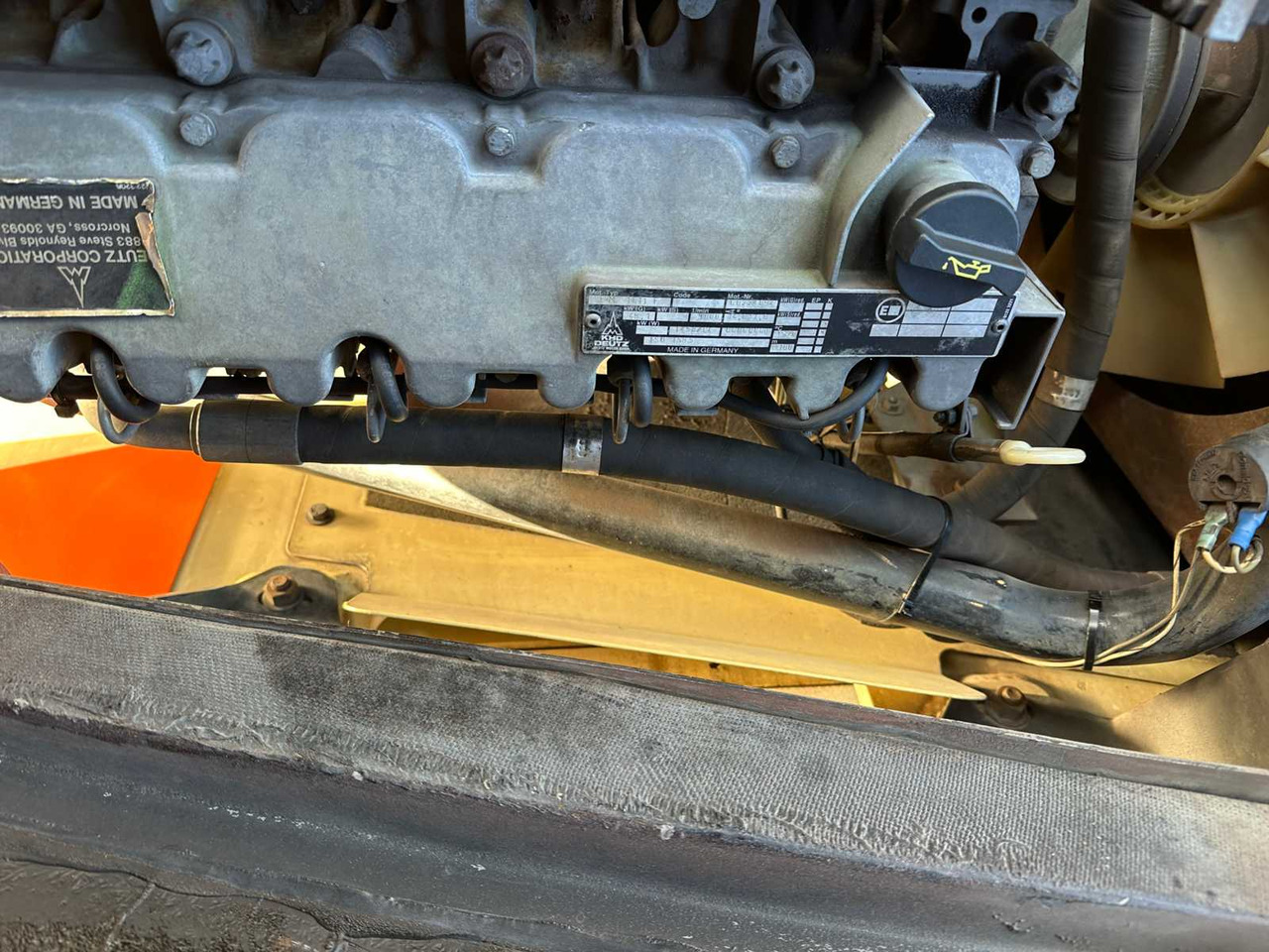 Nền bục trên không JLG - 1998 - 600AJ - AERIAL PLATFORM: hình 25 Nền bục trên không JLG - 1998 - 600AJ - AERIAL PLATFORM: hình 25