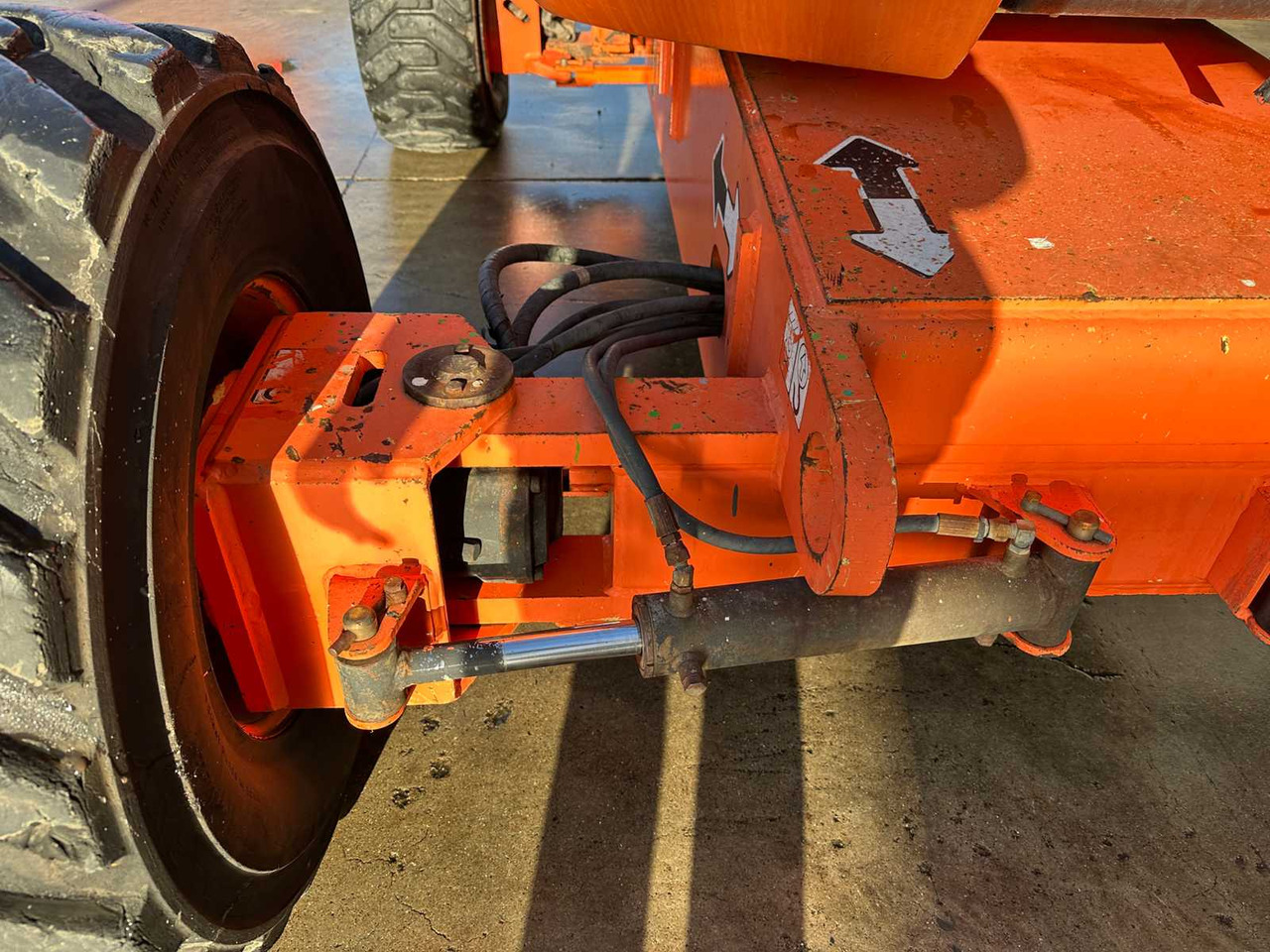 Nền bục trên không JLG - 1998 - 600AJ - AERIAL PLATFORM: hình 15 Nền bục trên không JLG - 1998 - 600AJ - AERIAL PLATFORM: hình 15