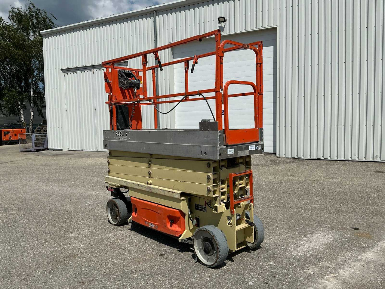 JLG 2630 ES - Nền bục trên không: hình 1 JLG 2630 ES - Nền bục trên không: hình 1
