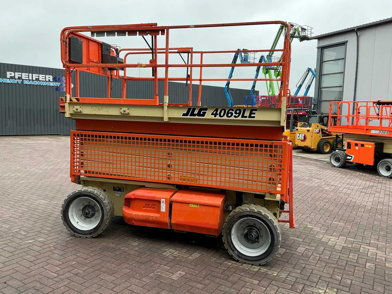 JLG 4069LE - Nền bục trên không: hình 4 JLG 4069LE - Nền bục trên không: hình 4