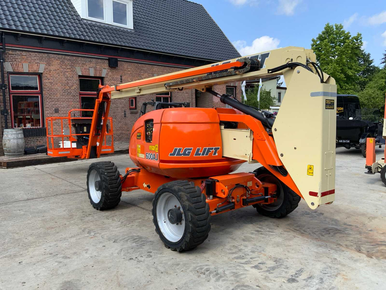 JLG 600AJ - Nền bục trên không: hình 2 JLG 600AJ - Nền bục trên không: hình 2