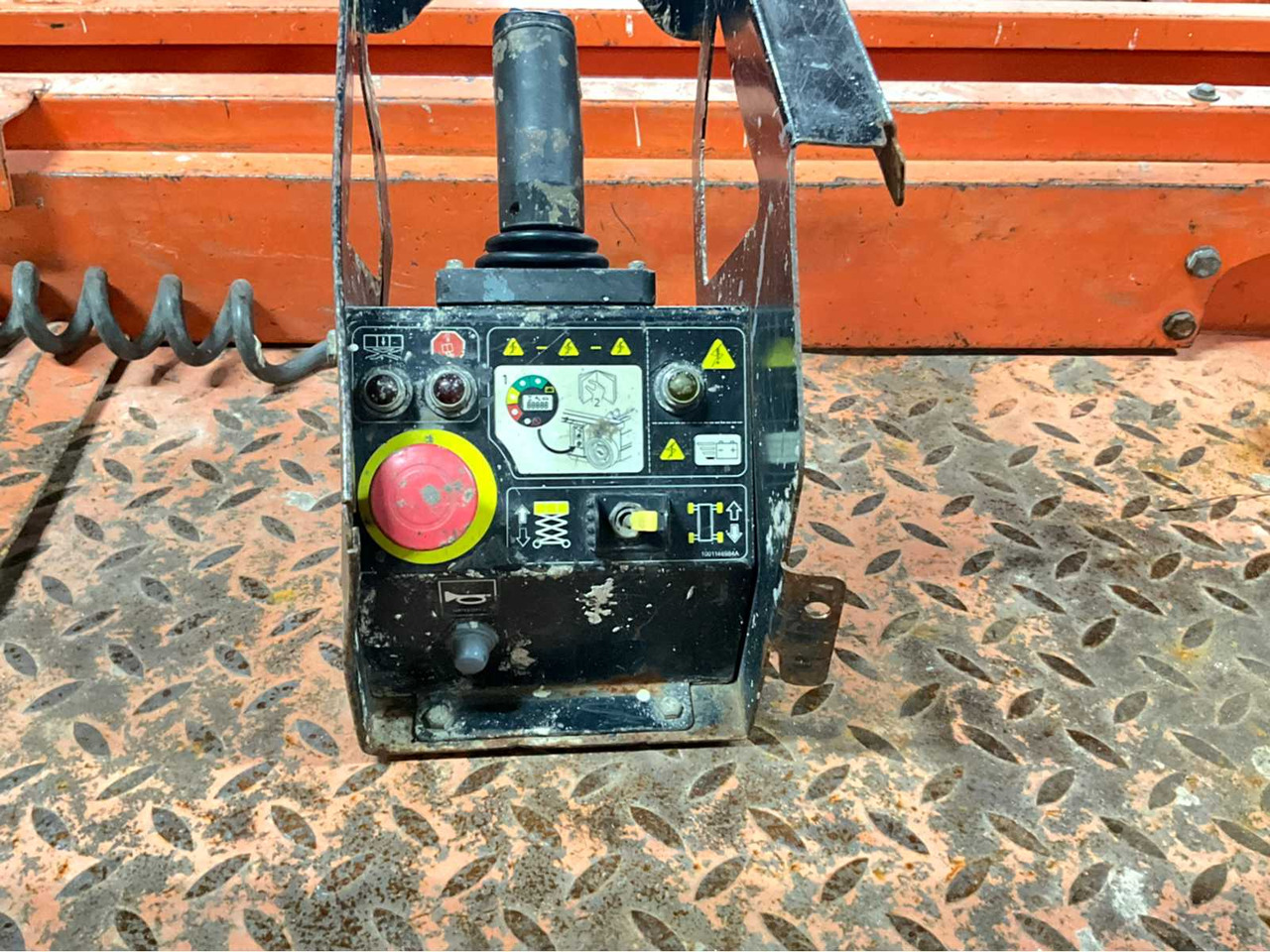 JLG -6RS - AERIAL PLATFORM, BJ. 2015 WORKING HEIGHT 7.8M, EXTENDABLE TO 2.55M - Nền bục trên không: hình 5 JLG -6RS - AERIAL PLATFORM, BJ. 2015 WORKING HEIGHT 7.8M, EXTENDABLE TO 2.55M - Nền bục trên không: hình 5