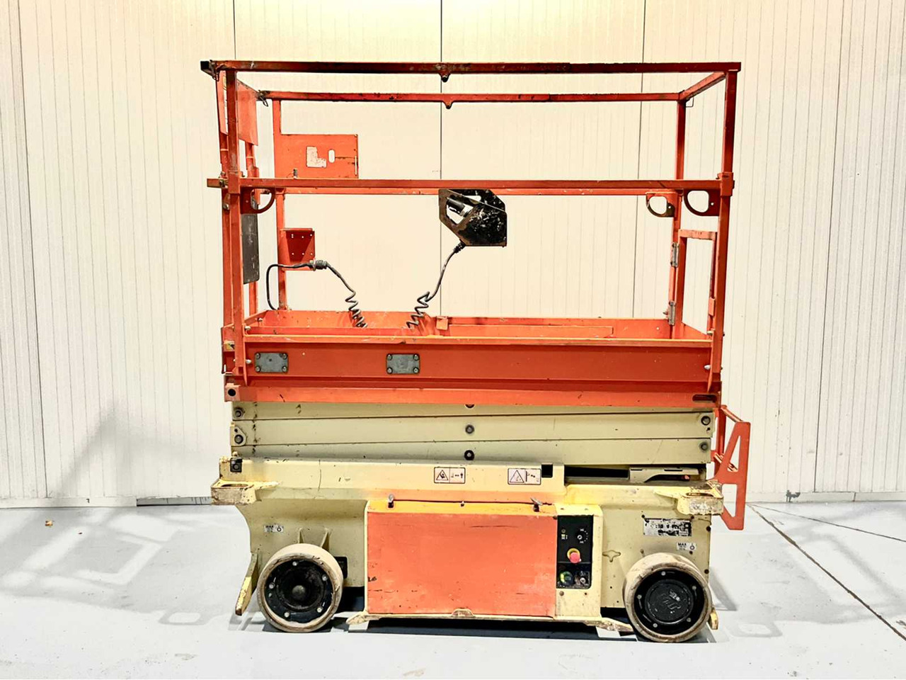 JLG -6RS - AERIAL WORK PLATFORM, 2015, 7.8M, 279 HOURS, SCISSOR LIFT - Nền bục trên không: hình 3 JLG -6RS - AERIAL WORK PLATFORM, 2015, 7.8M, 279 HOURS, SCISSOR LIFT - Nền bục trên không: hình 3