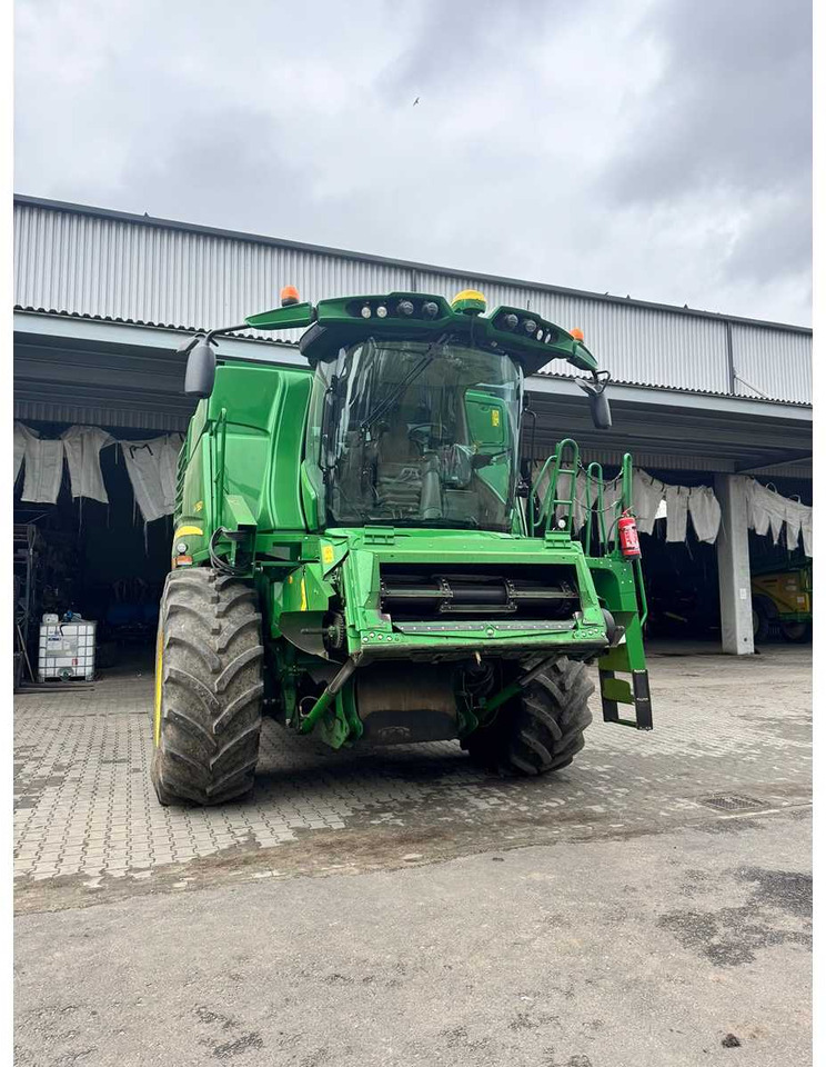 JOHN DEERE T660I - Máy gặt đập: hình 3 JOHN DEERE T660I - Máy gặt đập: hình 3