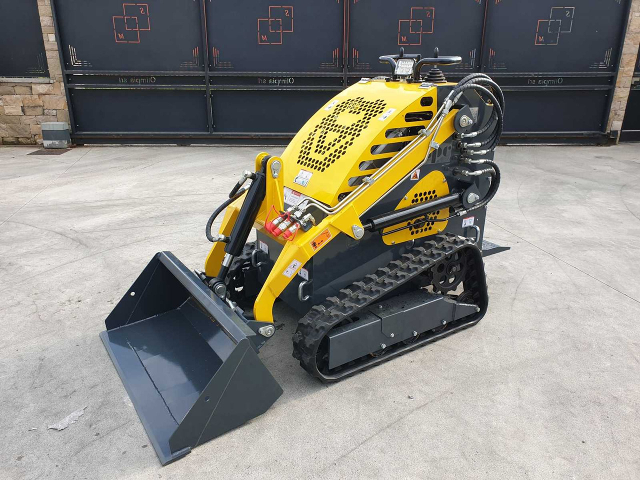 JPC HT360 MINI TRACK LOADER - Máy xúc lật bánh lốp: hình 1 JPC HT360 MINI TRACK LOADER - Máy xúc lật bánh lốp: hình 1