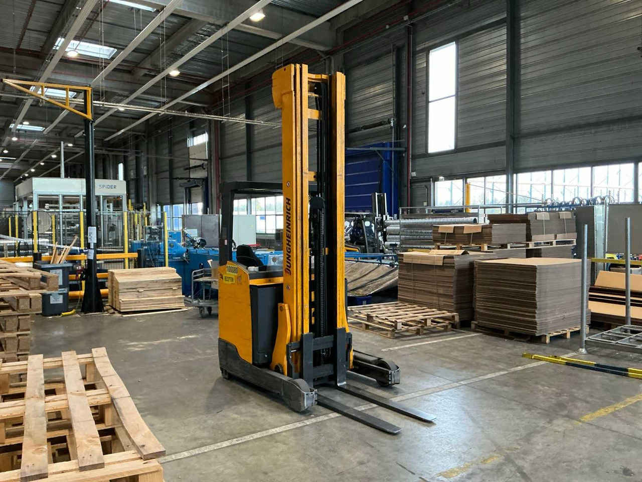 JUNGHEINRICH - 2014 - ETV 214 - REACH TRUCK - Xe nâng: hình 3 JUNGHEINRICH - 2014 - ETV 214 - REACH TRUCK - Xe nâng: hình 3