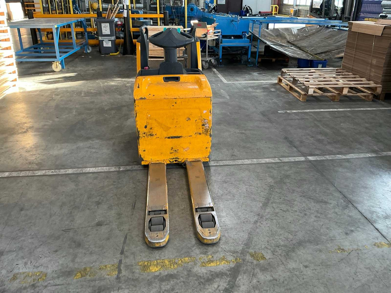 JUNGHEINRICH - 2018 - ERE 225 - FORKLIFT - Xe nâng: hình 2 JUNGHEINRICH - 2018 - ERE 225 - FORKLIFT - Xe nâng: hình 2