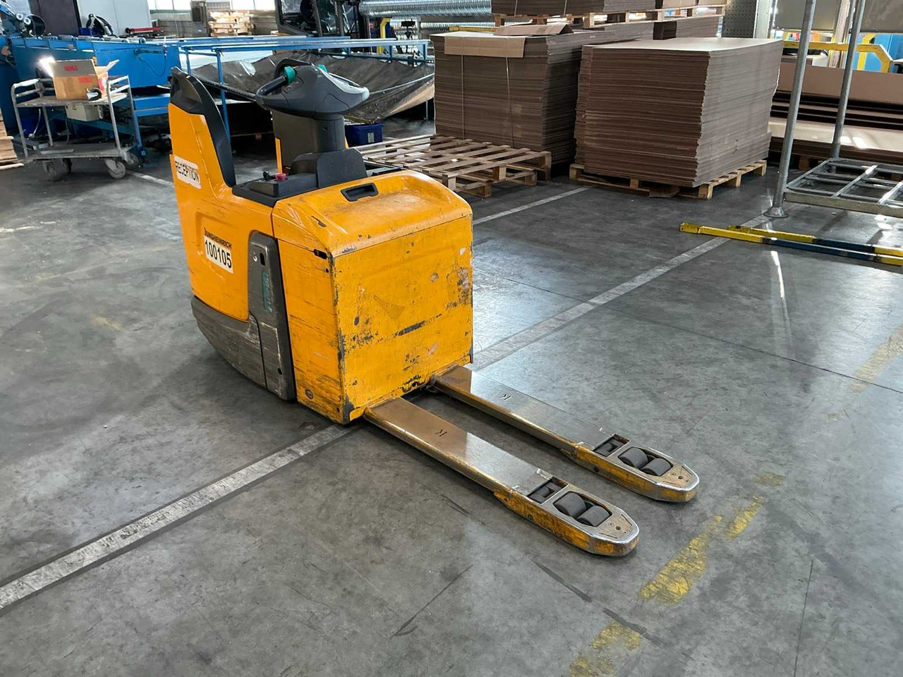 JUNGHEINRICH - 2018 - ERE 225 - FORKLIFT - Xe nâng: hình 3 JUNGHEINRICH - 2018 - ERE 225 - FORKLIFT - Xe nâng: hình 3