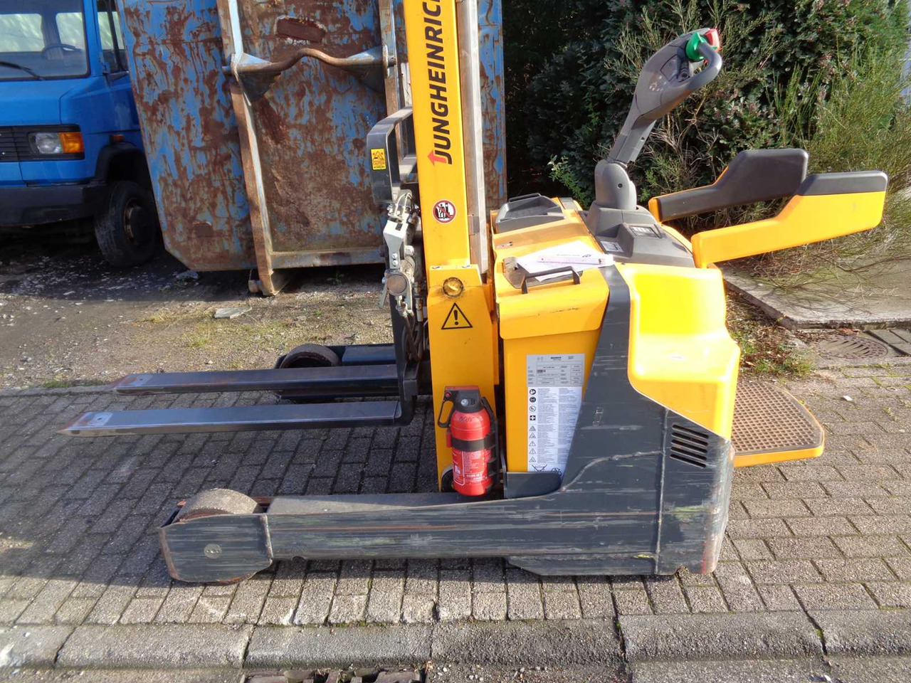 JUNGHEINRICH ERV 308 DRAWBAR REACH TRUCK WITH PLATFORM, JUNGHEINRICH-ERV 308 - Xe nâng: hình 1 JUNGHEINRICH ERV 308 DRAWBAR REACH TRUCK WITH PLATFORM, JUNGHEINRICH-ERV 308 - Xe nâng: hình 1