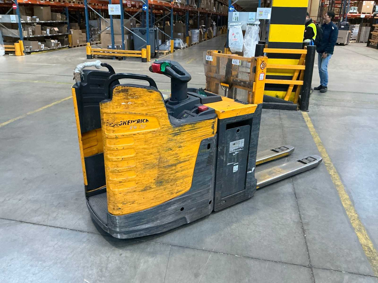 JUNGHEINRICH FORKLIFT - Xe nâng: hình 4 JUNGHEINRICH FORKLIFT - Xe nâng: hình 4