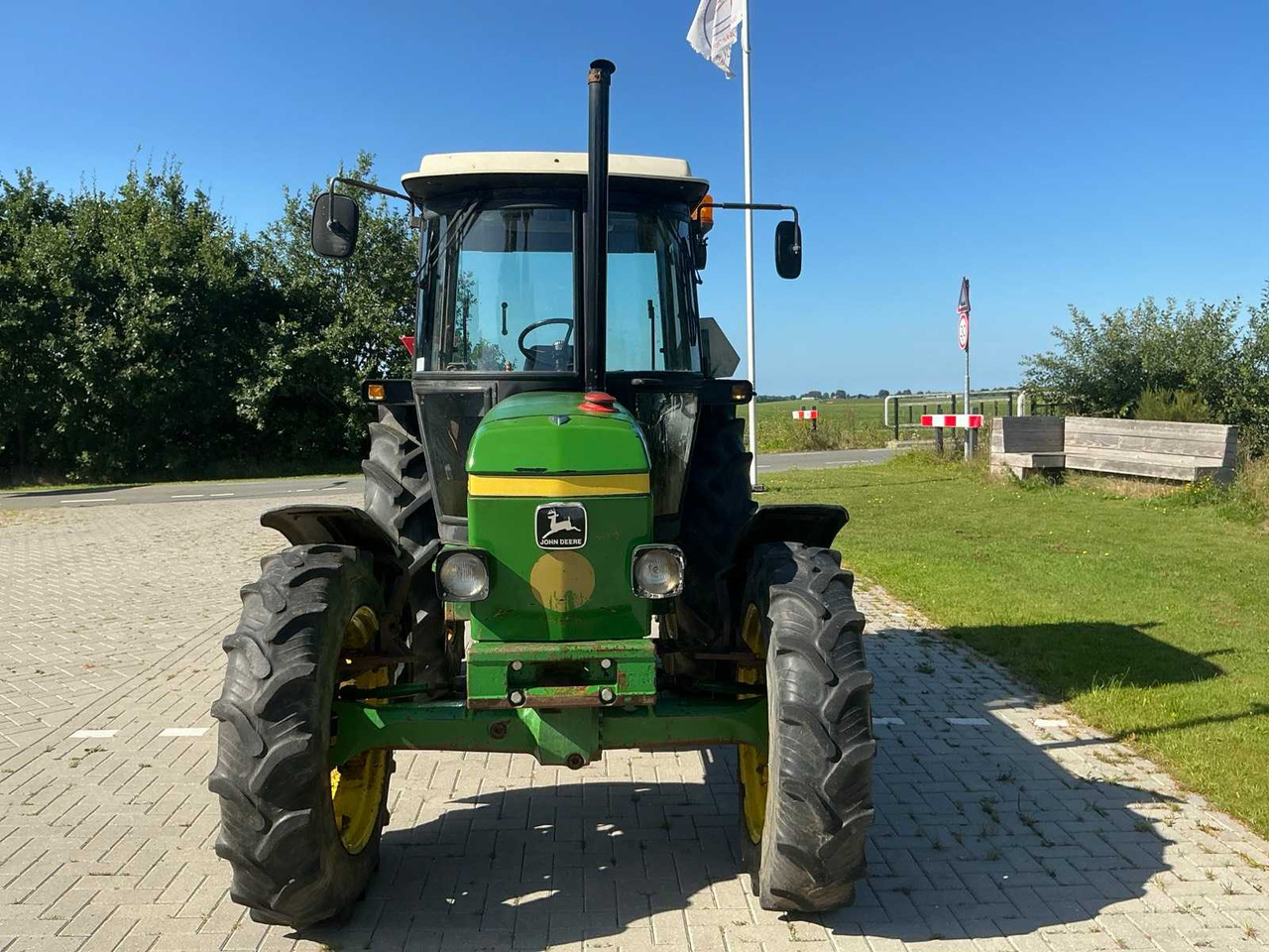 John Deere 2140 - Máy cày: hình 3 John Deere 2140 - Máy cày: hình 3