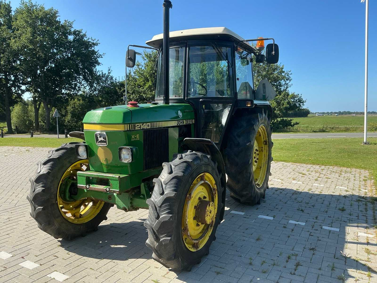 John Deere 2140 - Máy cày: hình 1 John Deere 2140 - Máy cày: hình 1